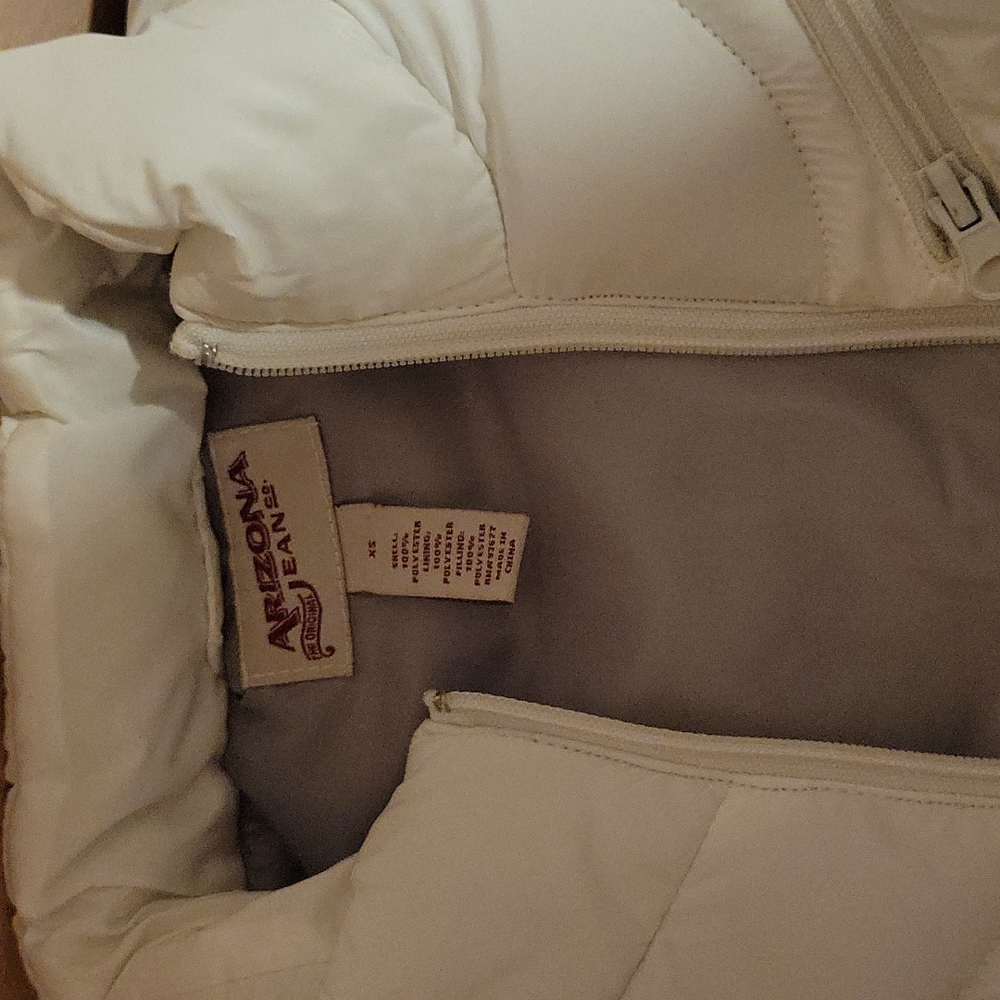 Vest - Picture 4 of 4